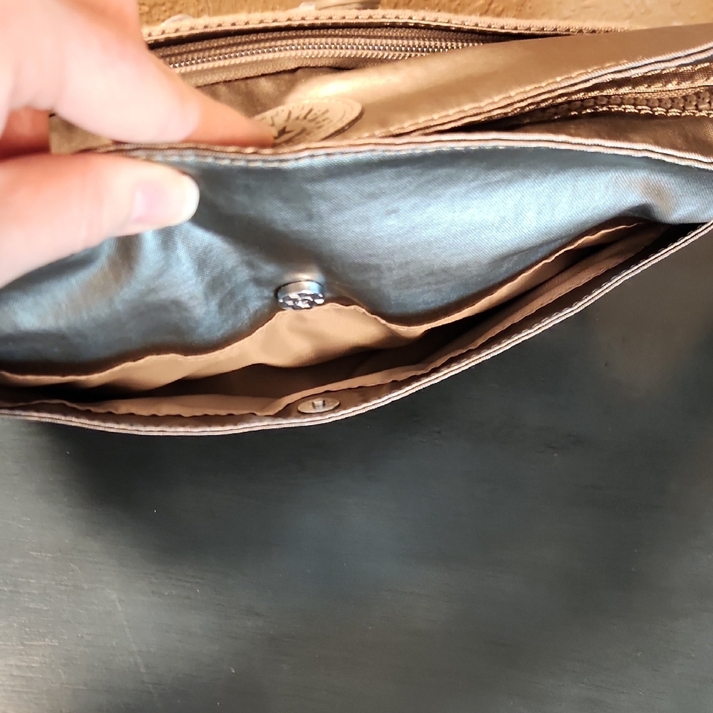Kipling Shimmering Gold Crossbody/Shoulder Bag CLEAN CLEAN CLEAN - Picture 6 of 11
